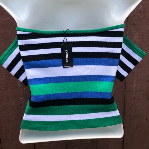 Express Crop Top - Picture 2 of 3